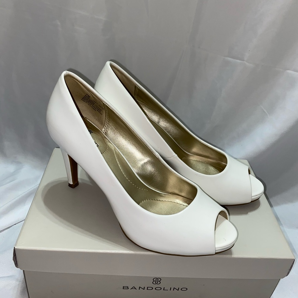 Bandolino Peep Toe Pumps